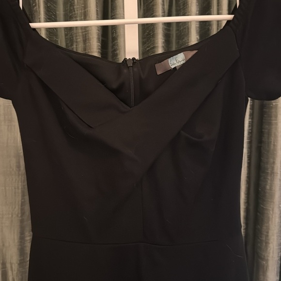 Eva Franco Black Fit and Flare Dress Size 4 EUC Slight Off Shoulder - Picture 4 of 7